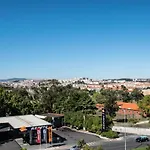 Enjoy Lisbon Cascais Sintra 1200 Metres To Metro Blue Line Sintra Rail Line Free Parking Appartement Amadora