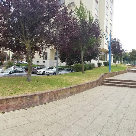 Enjoy Lisbon Cascais Sintra 1200 Metres To Metro Blue Line Sintra Rail Line Free Parking Amadora