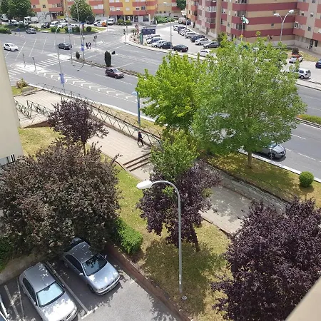 Apartamento Enjoy Lisbon Cascais Sintra 1200 Metres To Metro Blue Line Sintra Rail Line Free Parking Amadora