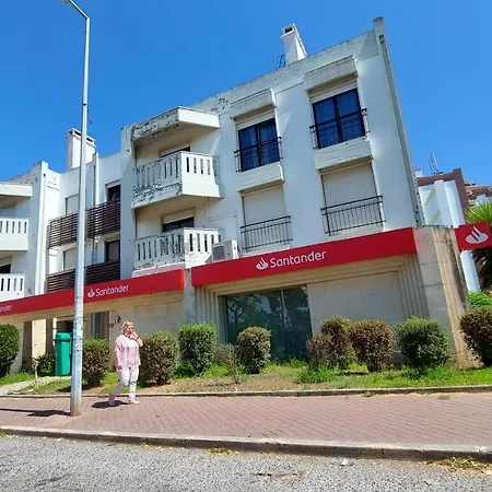 Enjoy Lisbon Cascais Sintra 1200 Metres To Metro Blue Line Sintra Rail Line Free Parking * Amadora