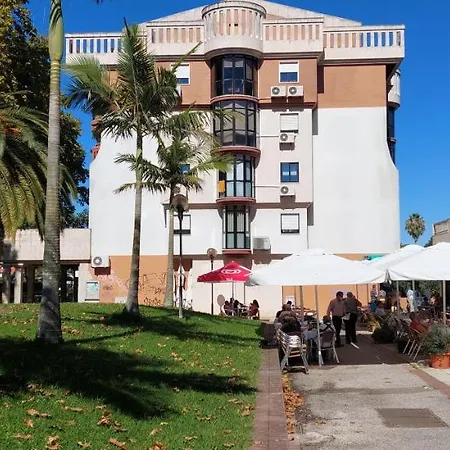 Enjoy Lisbon Cascais Sintra 1200 Metres To Metro Blue Line Sintra Rail Line Free Parking Amadora