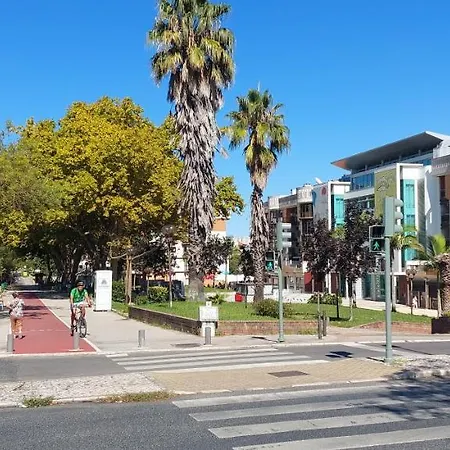 Enjoy Lisbon Cascais Sintra 1200 Metres To Metro Blue Line Sintra Rail Line Free Parking Lejlighed *