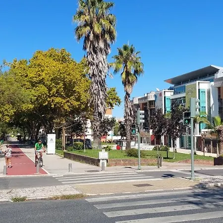 Enjoy Lisbon Cascais Sintra 1200 Metres To Metro Blue Line Sintra Rail Line Free Parking Apartment *