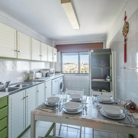Enjoy Lisbon Cascais Sintra 1200 Metres To Metro Blue Line Sintra Rail Line Free Parking *