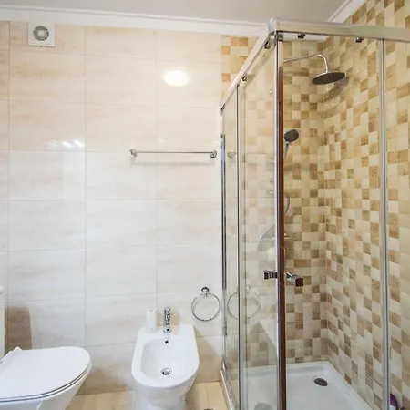 Lejlighed Enjoy Lisbon Cascais Sintra 1200 Metres To Metro Blue Line Sintra Rail Line Free Parking *