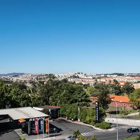 Enjoy Lisbon Cascais Sintra 1200 Metres To Metro Blue Line Sintra Rail Line Free Parking Lejlighed Amadora
