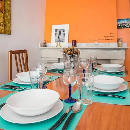 Enjoy Lisbon Cascais Sintra 1200 Metres To Metro Blue Line Sintra Rail Line Free Parking Apartment Amadora
