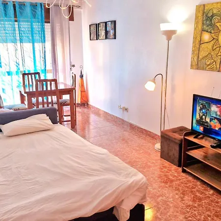 Apartamento Enjoy Lisbon Cascais Sintra 1200 Metres To Metro Blue Line Sintra Rail Line Free Parking