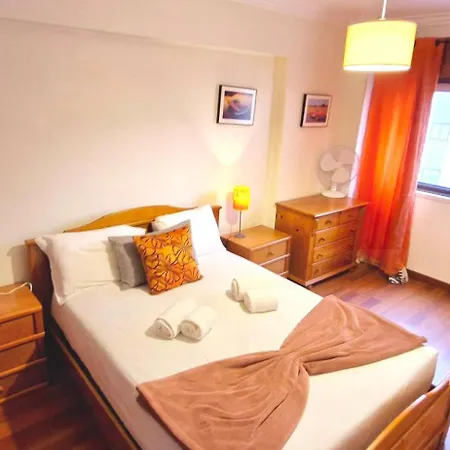 Enjoy Lisbon Cascais Sintra 1200 Metres To Metro Blue Line Sintra Rail Line Free Parking *