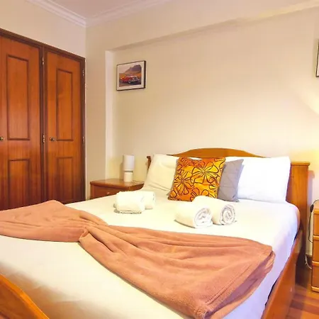Enjoy Lisbon Cascais Sintra 1200 Metres To Metro Blue Line Sintra Rail Line Free Parking Lejlighed