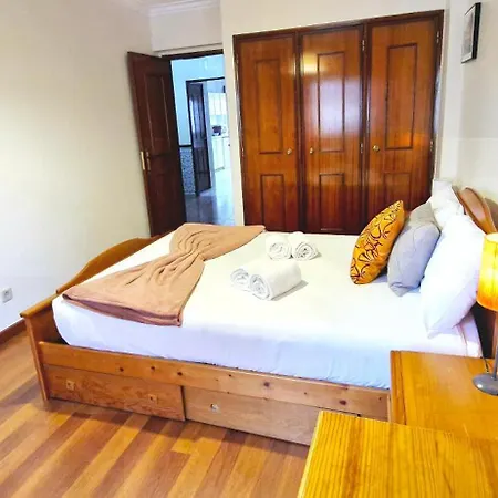 Lejlighed Enjoy Lisbon Cascais Sintra 1200 Metres To Metro Blue Line Sintra Rail Line Free Parking Amadora