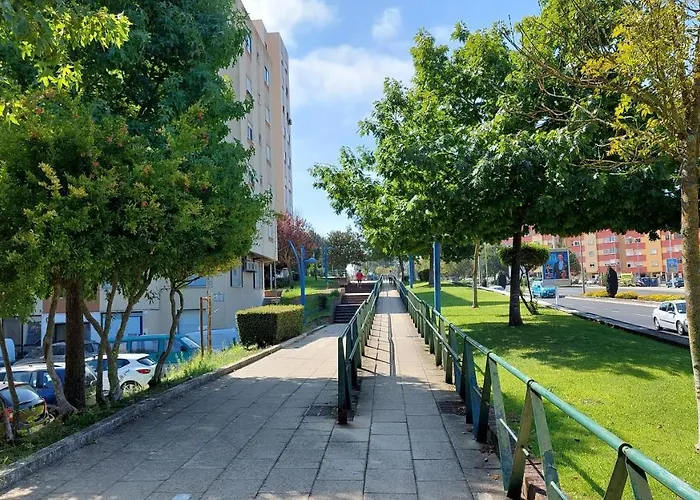 Enjoy Lisbon Cascais Sintra 1200 Metres To Metro Blue Line Sintra Rail Line Free Parking