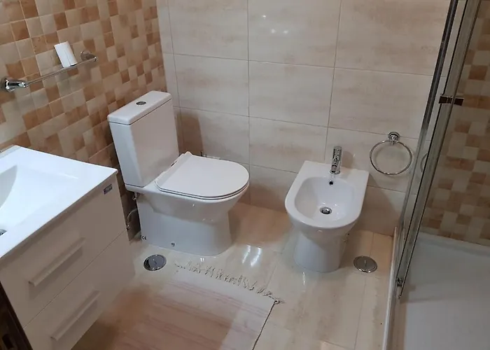 Appartamento Enjoy Lisbon Cascais Sintra 1200 Metres To Metro Blue Line Sintra Rail Line Free Parking Amadora