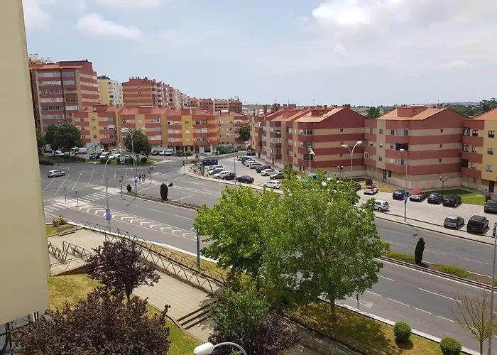 Enjoy Lisbon Cascais Sintra 1200 Metres To Metro Blue Line Sintra Rail Line Free Parking Amadora
