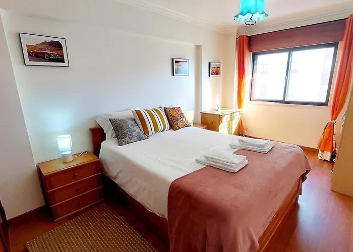 Enjoy Lisbon Cascais Sintra 1200 Metres To Metro Blue Line Sintra Rail Line Free Parking * Amadora