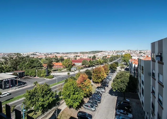 Enjoy Lisbon Cascais Sintra 1200 Metres To Metro Blue Line Sintra Rail Line Free Parking Appartement