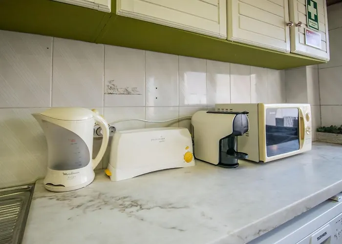Appartement Enjoy Lisbon Cascais Sintra 1200 Metres To Metro Blue Line Sintra Rail Line Free Parking Amadora