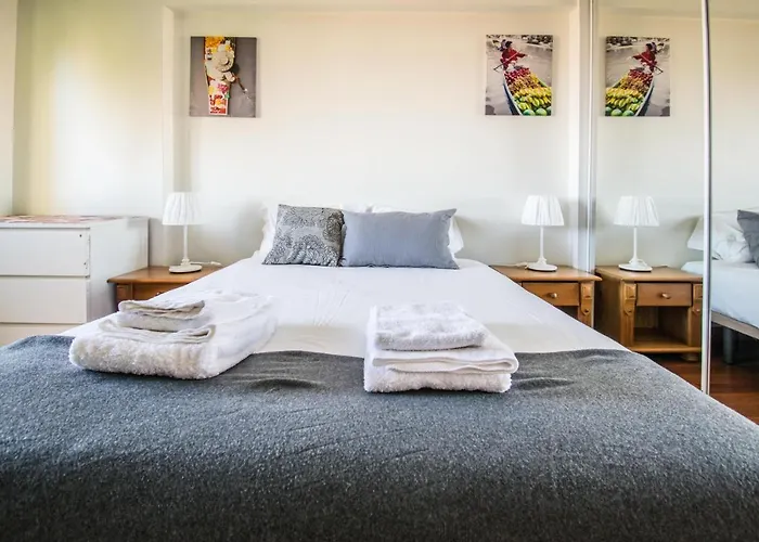 Appartamento Enjoy Lisbon Cascais Sintra 1200 Metres To Metro Blue Line Sintra Rail Line Free Parking