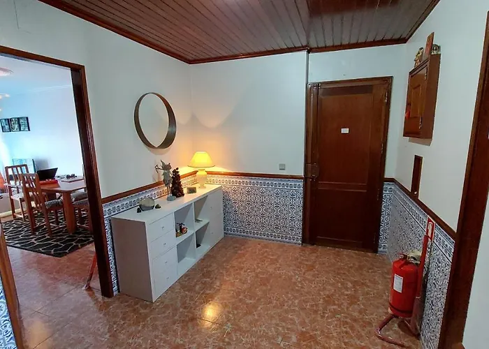 Appartement Enjoy Lisbon Cascais Sintra 1200 Metres To Metro Blue Line Sintra Rail Line Free Parking Amadora