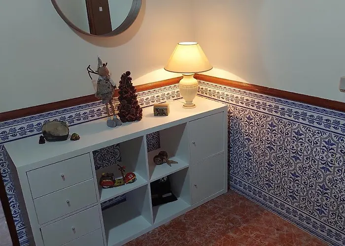 Enjoy Lisbon Cascais Sintra 1200 Metres To Metro Blue Line Sintra Rail Line Free Parking *