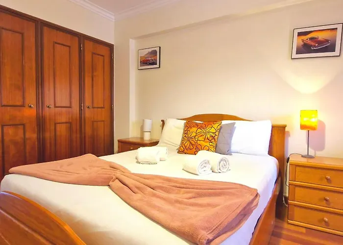 Enjoy Lisbon Cascais Sintra 1200 Metres To Metro Blue Line Sintra Rail Line Free Parking Appartement