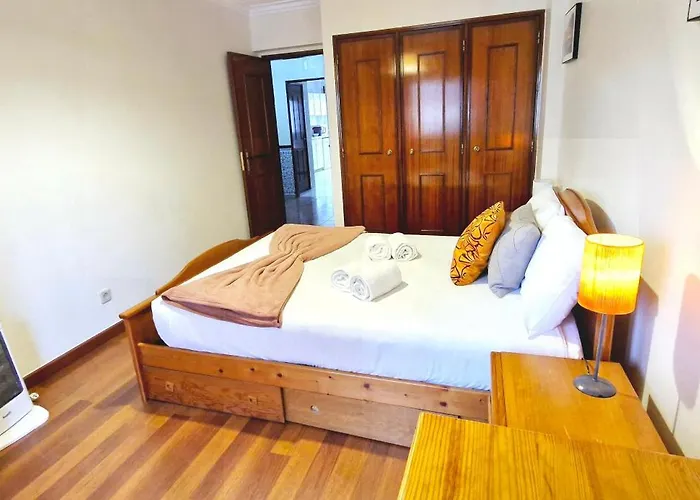 Appartement Enjoy Lisbon Cascais Sintra 1200 Metres To Metro Blue Line Sintra Rail Line Free Parking Amadora