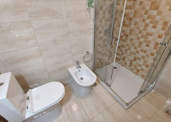 Enjoy Lisbon Cascais Sintra 1200 Metres To Metro Blue Line Sintra Rail Line Free Parking * Amadora